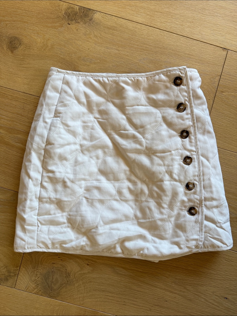 Dry Goods White Quilted Mini Skirt with Side Buttons